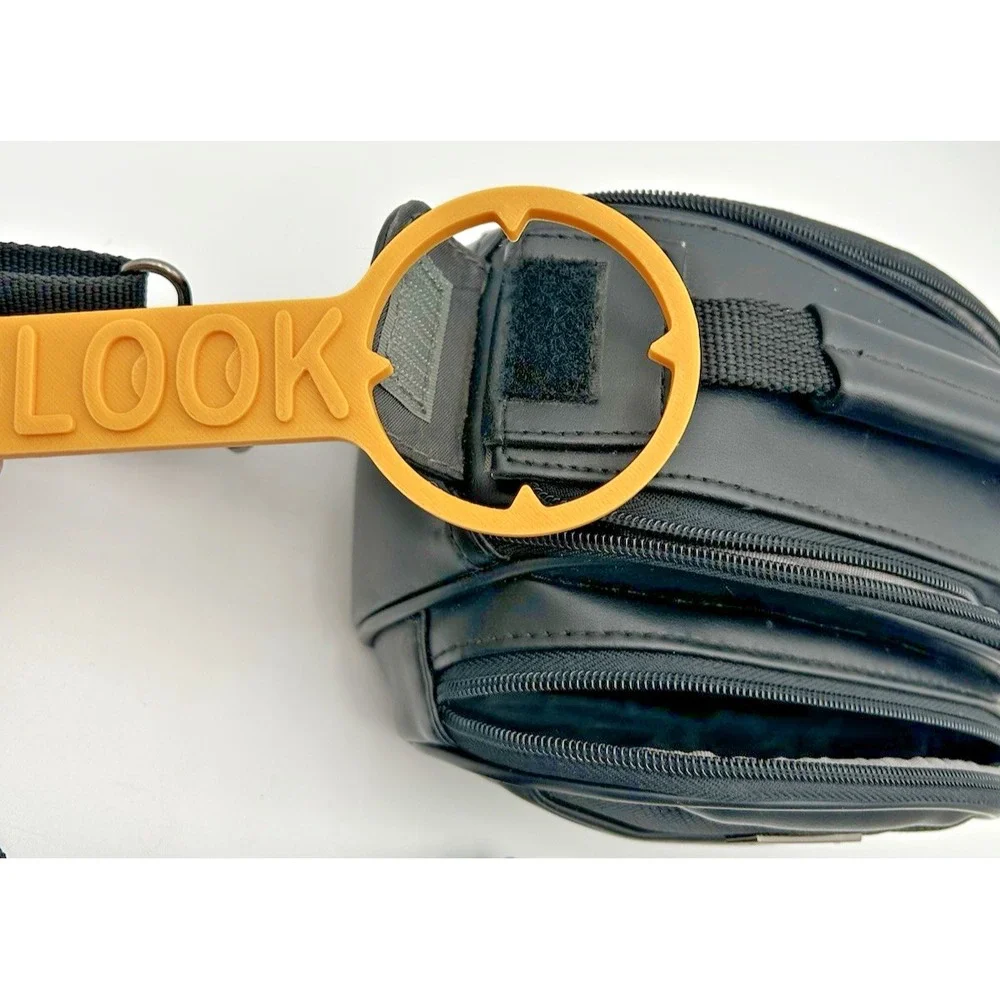 Kenneth Cole Reaction Mini Camcorder/Camera case 7x5.5x5 model‎ 554665 W/Strap